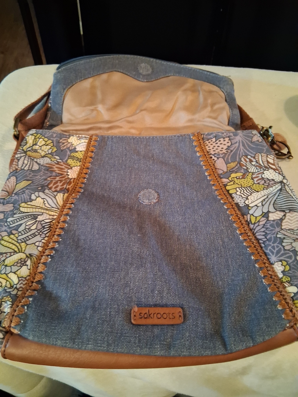 Sakroots Denim Floral Crossbody Bag in Blue and Brown C/oZippe Pull Lil Spot